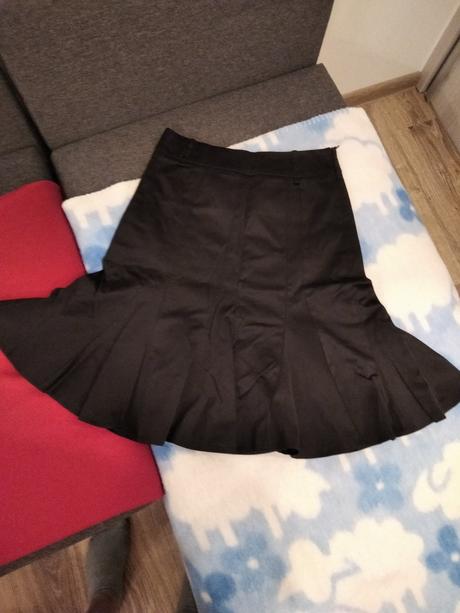 Riasena sukňa veľkosť 34, 34