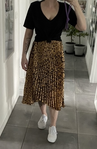 Leopardia plisovana midi sukna hm ( zavinovacia), h&m,40