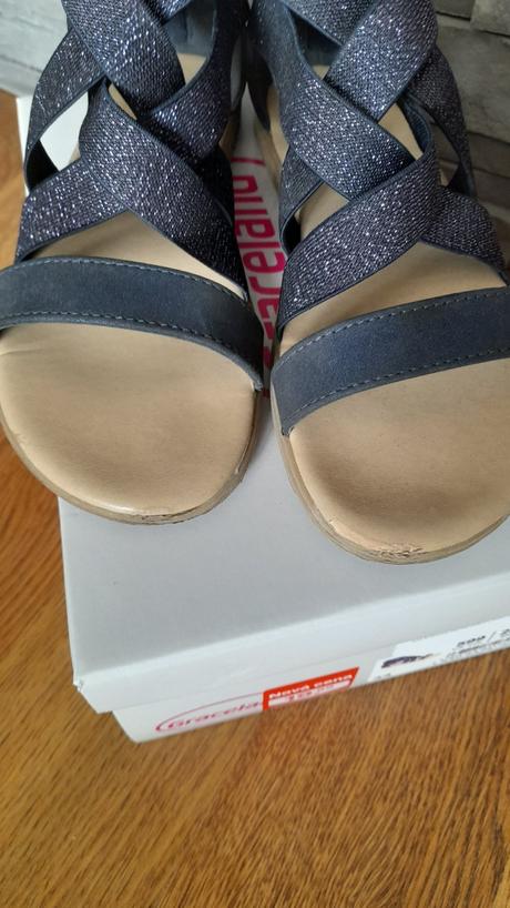 Sandalky, graceland,34