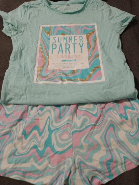 Pyžamo dinner party, c&a,152