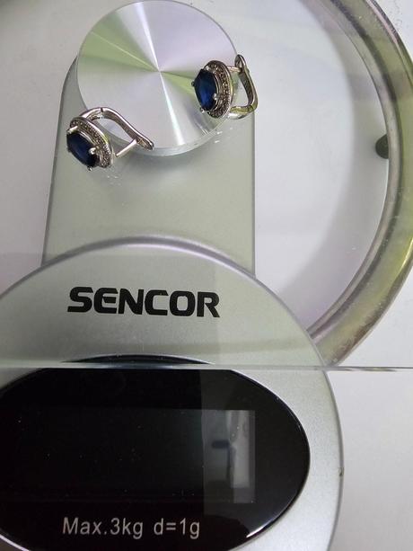 Strieborne nausnice, 