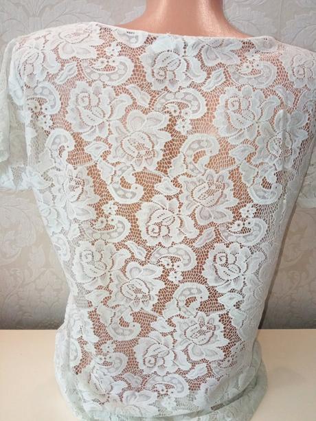 Dámske biele čipkované tričko s kvetmi,veľk.m, m