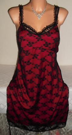 Luxusne goticke saty, l