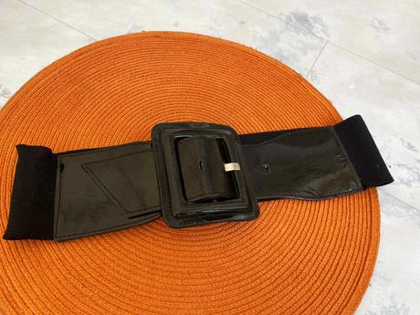 Elastický hrubý lakový opasok, 