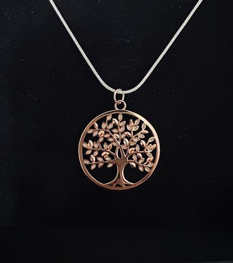 Nádherný prívesok strom života s kamienkami, 