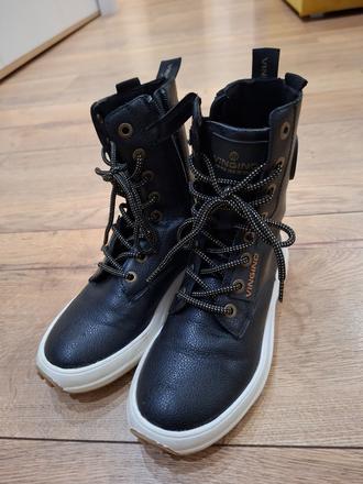 Perfektne čižmy, 32