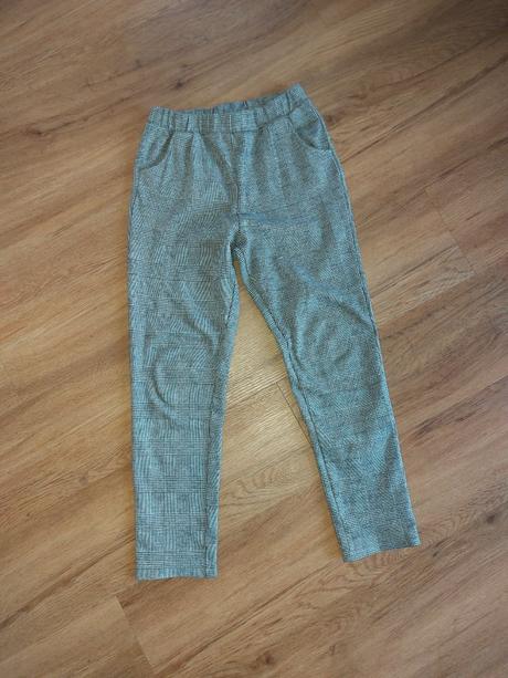 Hrubsie leginy, reserved,146