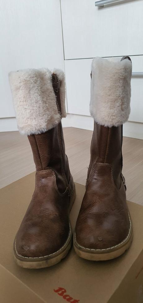Pekné teplé čižmičky, baťa,36