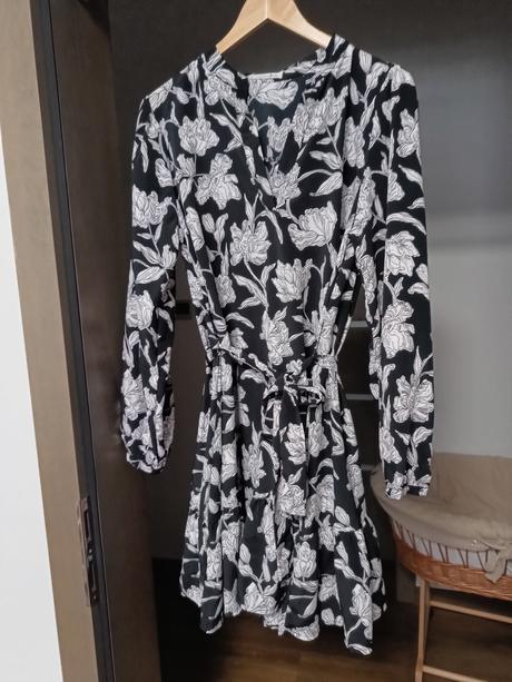 Tehotenské šaty, l