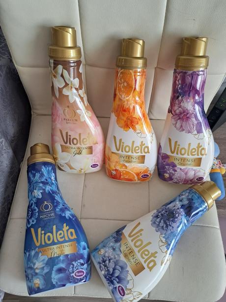 Violet avivaz, 