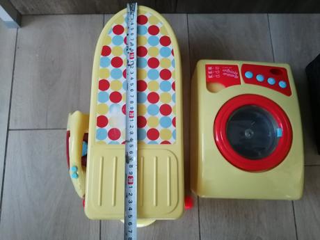 Žehlička, práčka, žehliaca doska, 