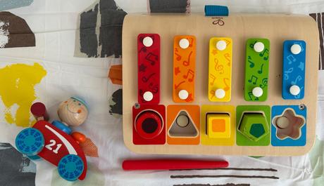 Drevené hračky(xylofónapretekárske autíčko)za 10e,