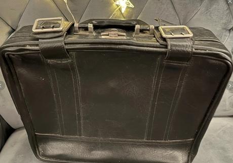 Vintage black leather bag coach gladstone-style, 