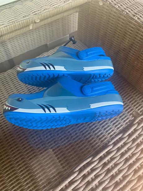 Crocs zralok, crocs,33