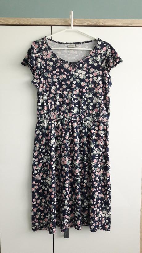 Kvetinkové midi šaty, m