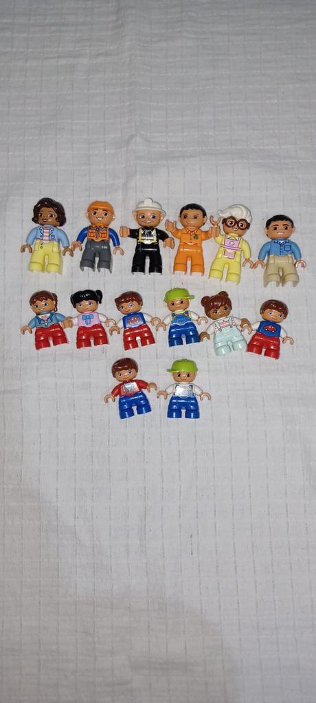 Lego duplo postavicky,