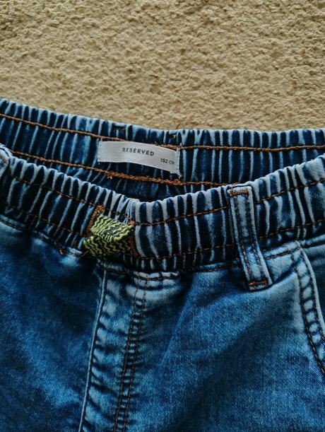 Kraťasy, reserved,152