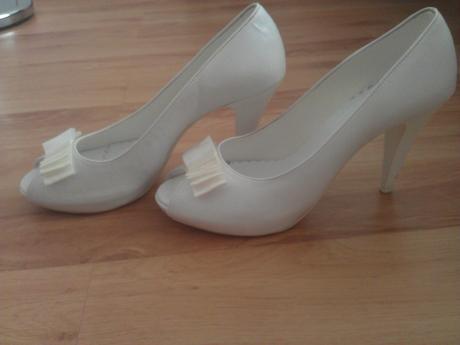 Biele lodičky zn butoom, 39