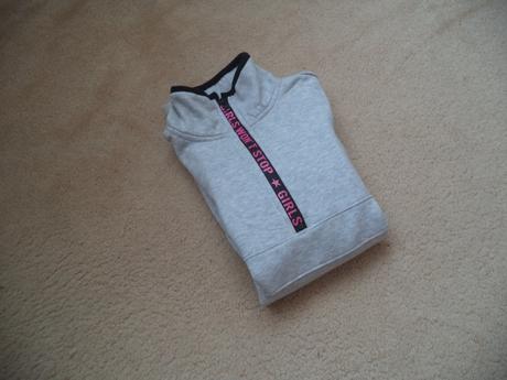 Mikina sivá takko, takko,134