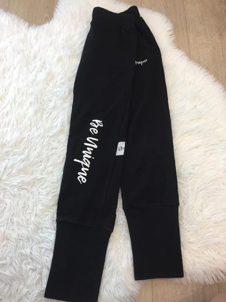 Tepláky uniqne, 146