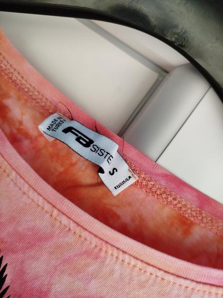 Krátky top fb sister, s