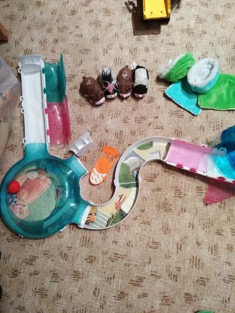 Škrečkovia s dráhou a doplnkami, 