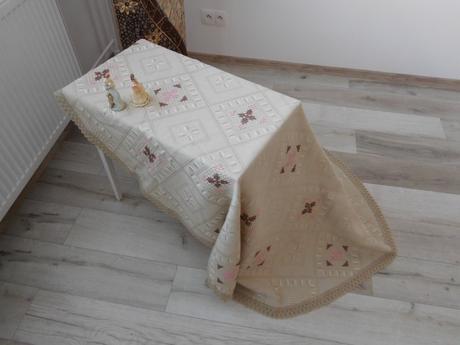 Obrus krémový -priemer-175 cm,, 
