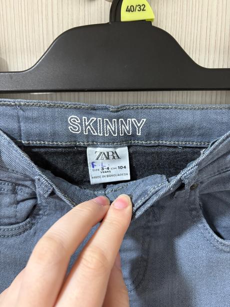 Chlapčenské rifle, zara,104