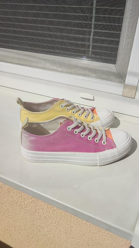 Tenisky meniace farbu, reserved,35