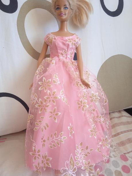 Šaty pre babiku barbie,