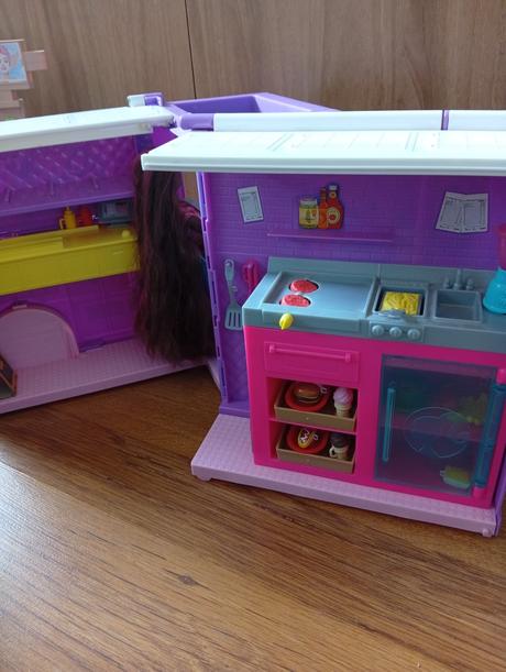 Barbie karavan a zvieraci salon, 