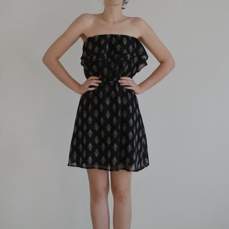 Šaty s odhaleným chrbtom, l