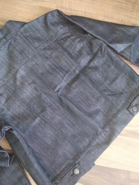 Riflova bundička, 146