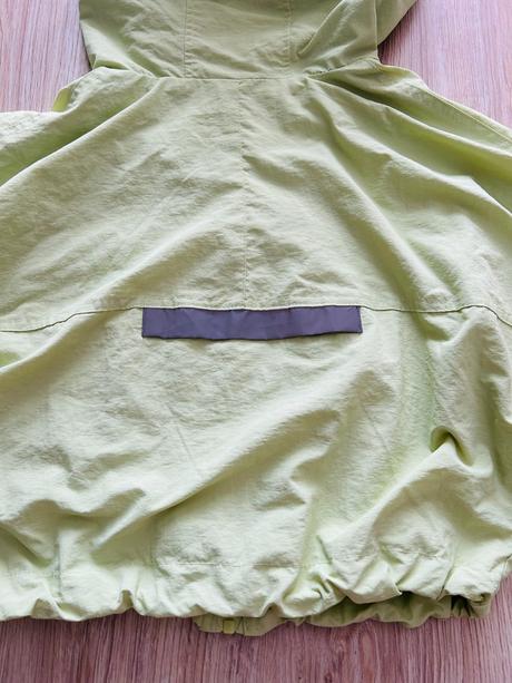 Skvelá reflexná bunda značky bershka, bershka,s
