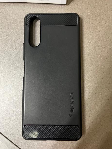 Kryt na mobil spigen, 