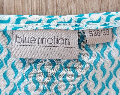 Vzorované pončo na pláž, 38