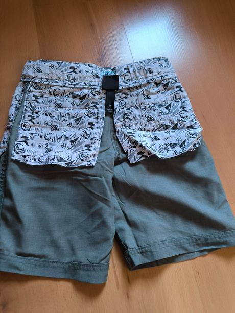 Slušné kraťasy, 122