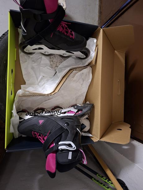 Dámske korcule, rollerblade,40
