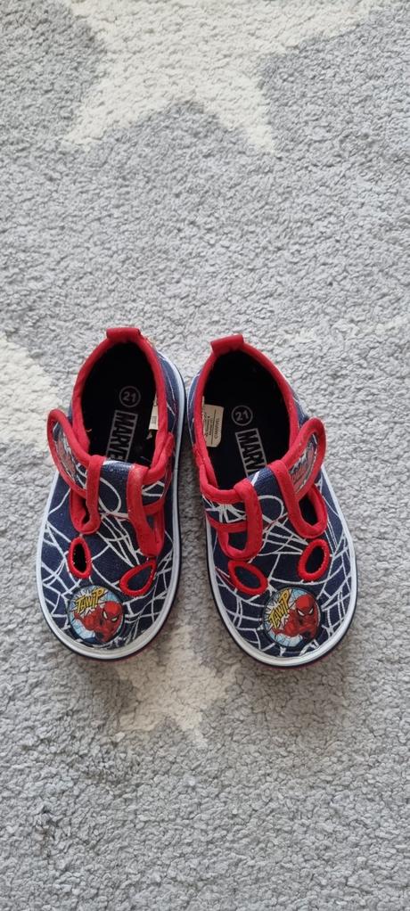 Papučky v.21, marvel,21