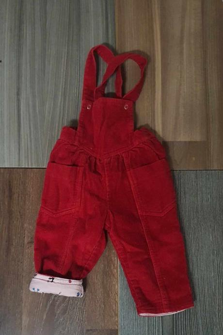 Dievcenske nohavice, 68