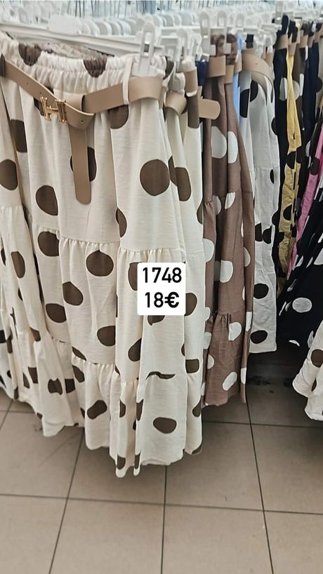 Biela ľanová bodkovaná maxi sukňa s volánikmi,
