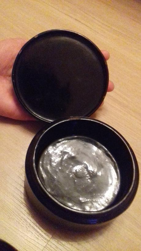 Vazicka a sperkovnicka, 