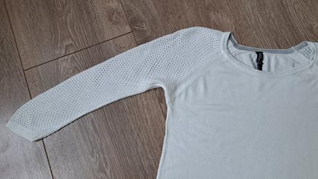 Tenký biely svetrík, takko,s