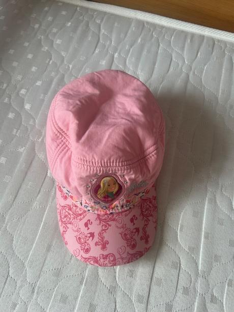 Ušianka, barbie,134