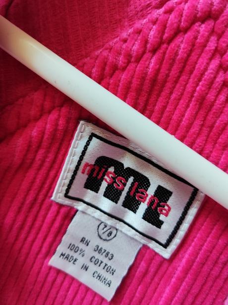 Menčestrová sukňa na traky, 128