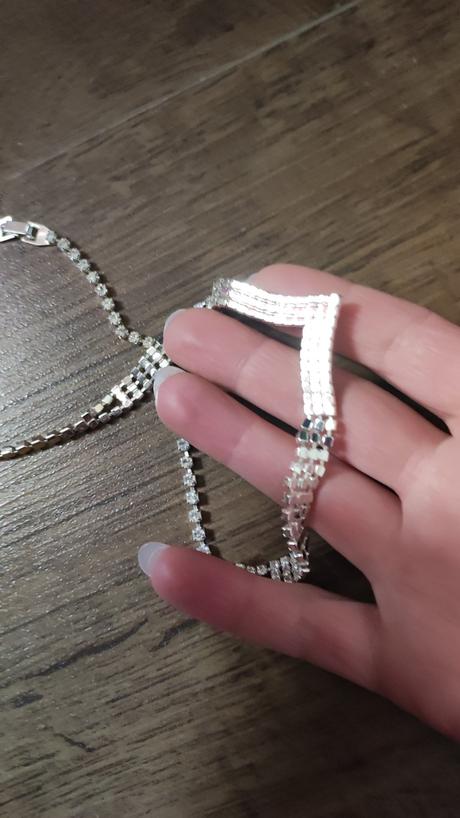 Dámsky náhrdelník, 