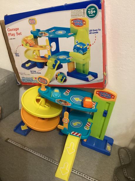 Garage play set,