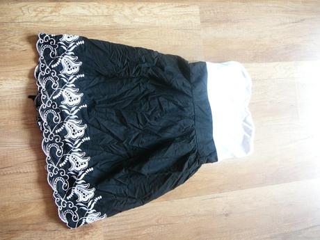 Dievcenske saty, 158