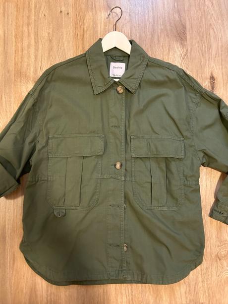 Košeľa /tenka bundička, bershka,s