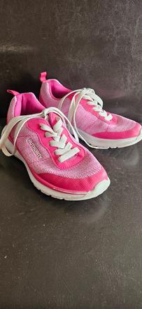 Dievčenské tenisky, authority,32